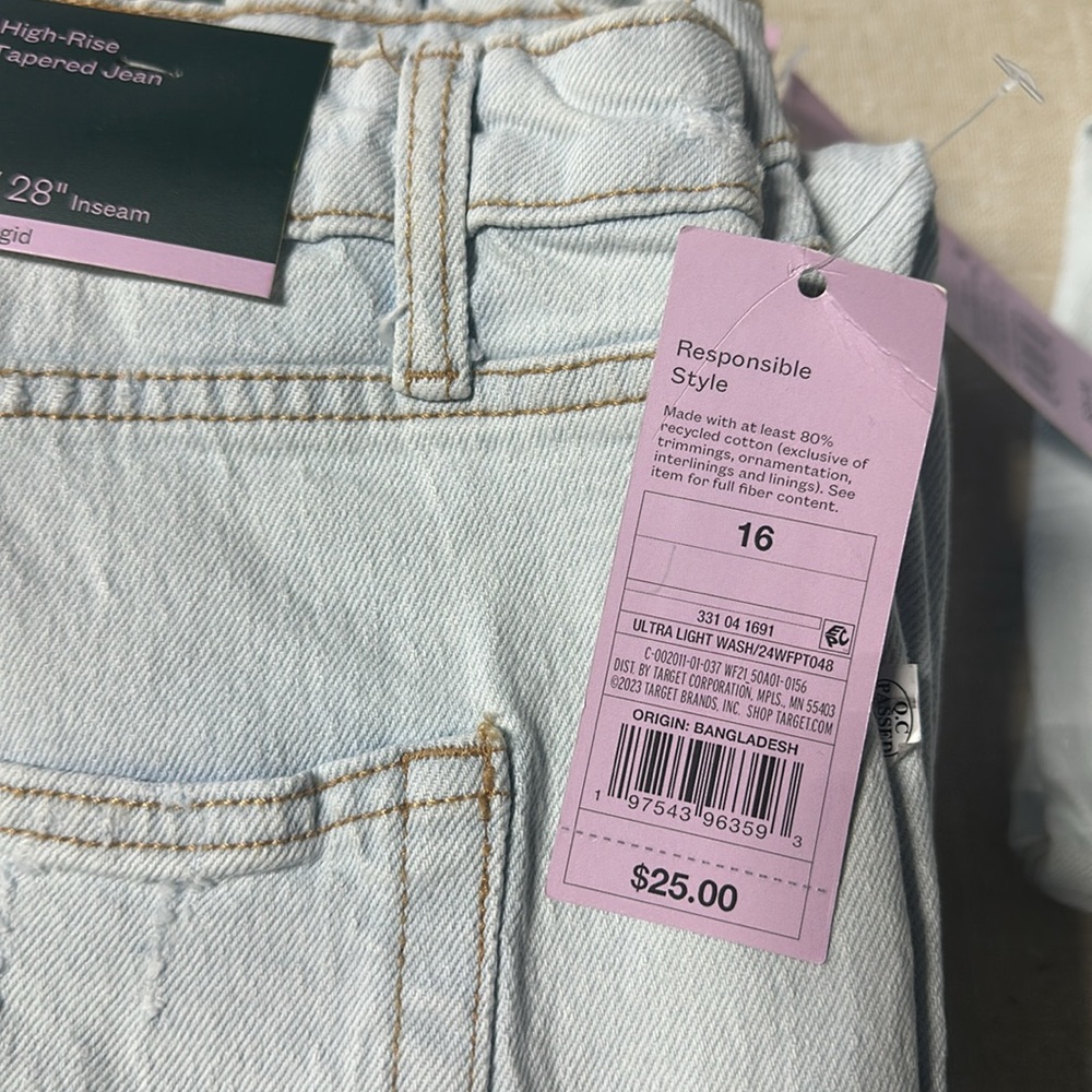 Women’s wild‎ fable super high rise tapered jeans ultra light wash - Picture 9 of 11
